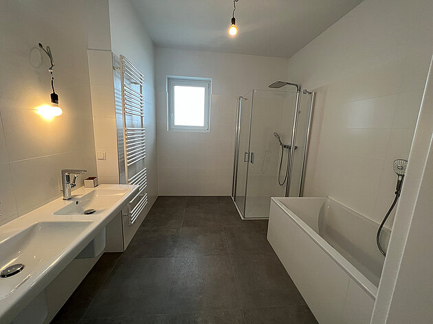 Graz, Messendorfberg 202a - Top 01 - 5-Zimmer-Wohnung - GWS Wohnung - Badezimmer