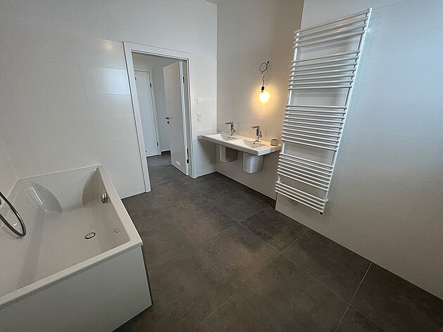 Graz, Messendorfberg 202a - Top 01 - 5-Zimmer-Wohnung - GWS Wohnung - Badezimmer